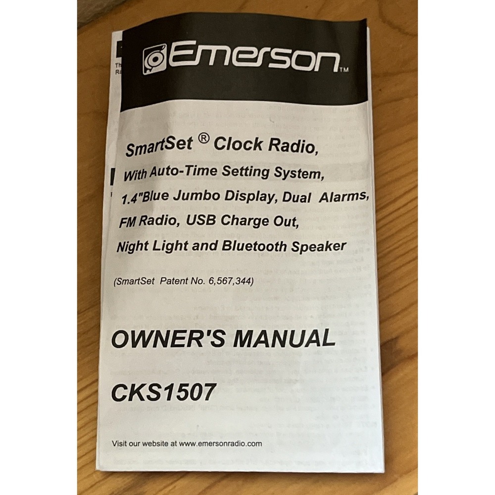 Emerson BLUETOOTH Digital Alarm Clock FM Radio DUAL ALARMS USB Charge CK51507 - Picture 8 of 8